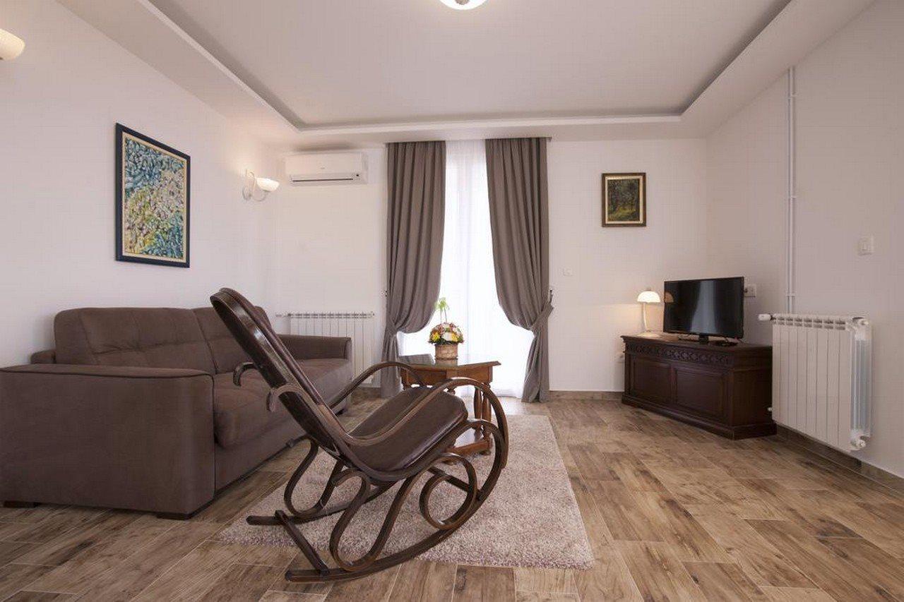 Guest House Medin Petrovac Eksteriør billede