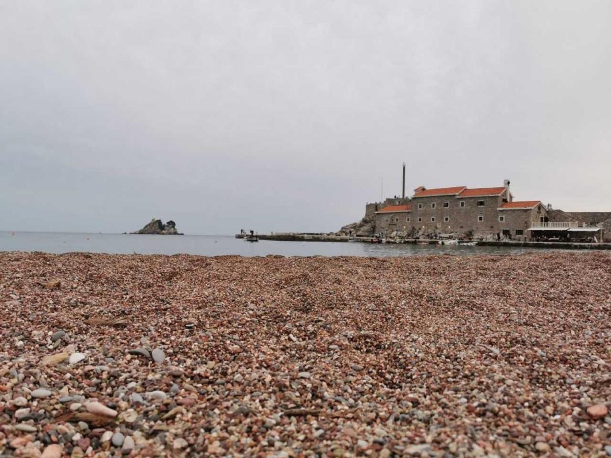 Guest House Medin Petrovac Eksteriør billede