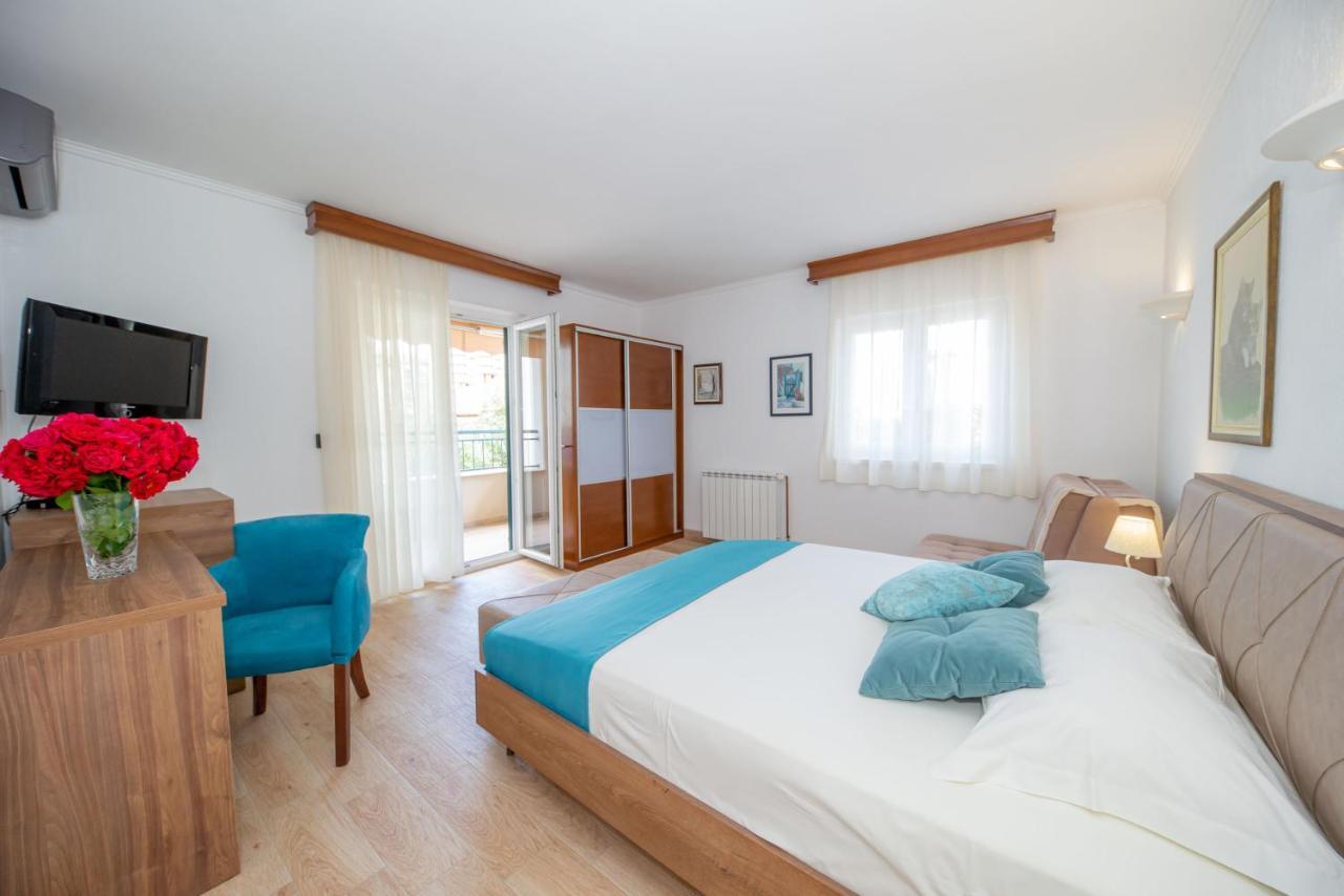 Guest House Medin Petrovac Eksteriør billede