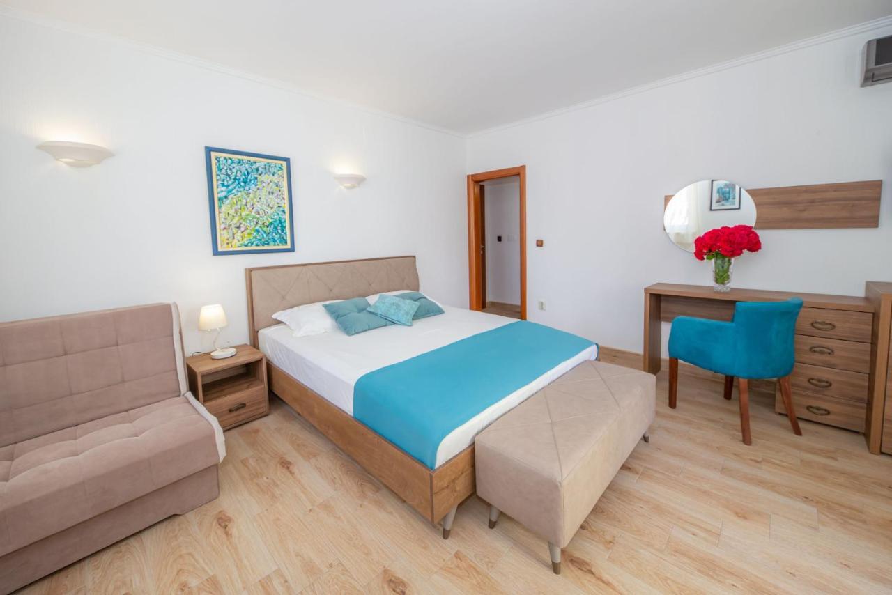 Guest House Medin Petrovac Eksteriør billede