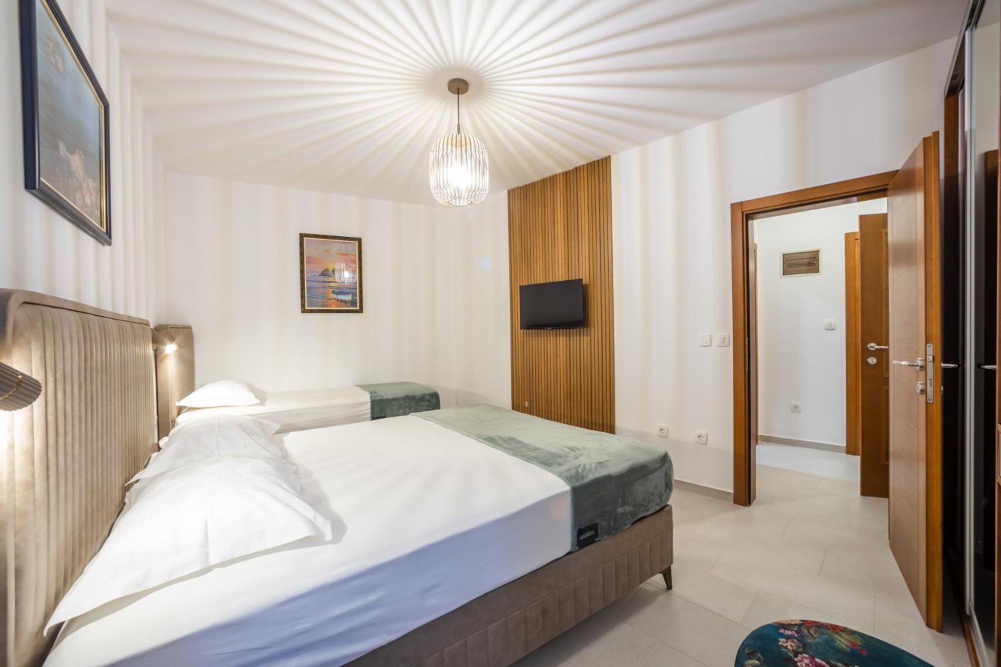 Guest House Medin Petrovac Eksteriør billede