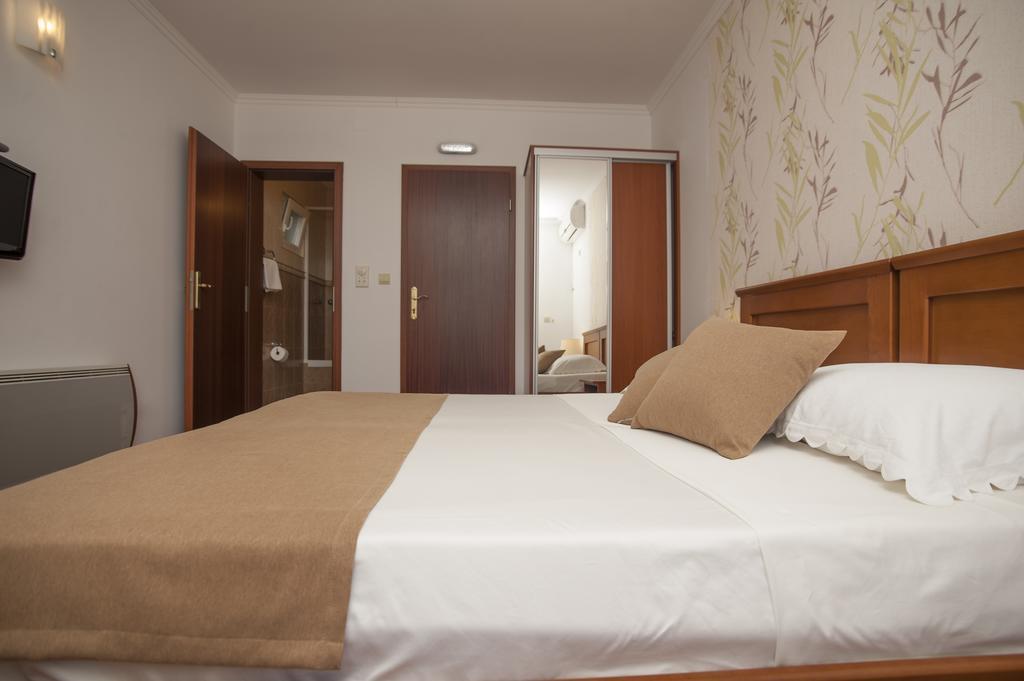 Guest House Medin Petrovac Eksteriør billede